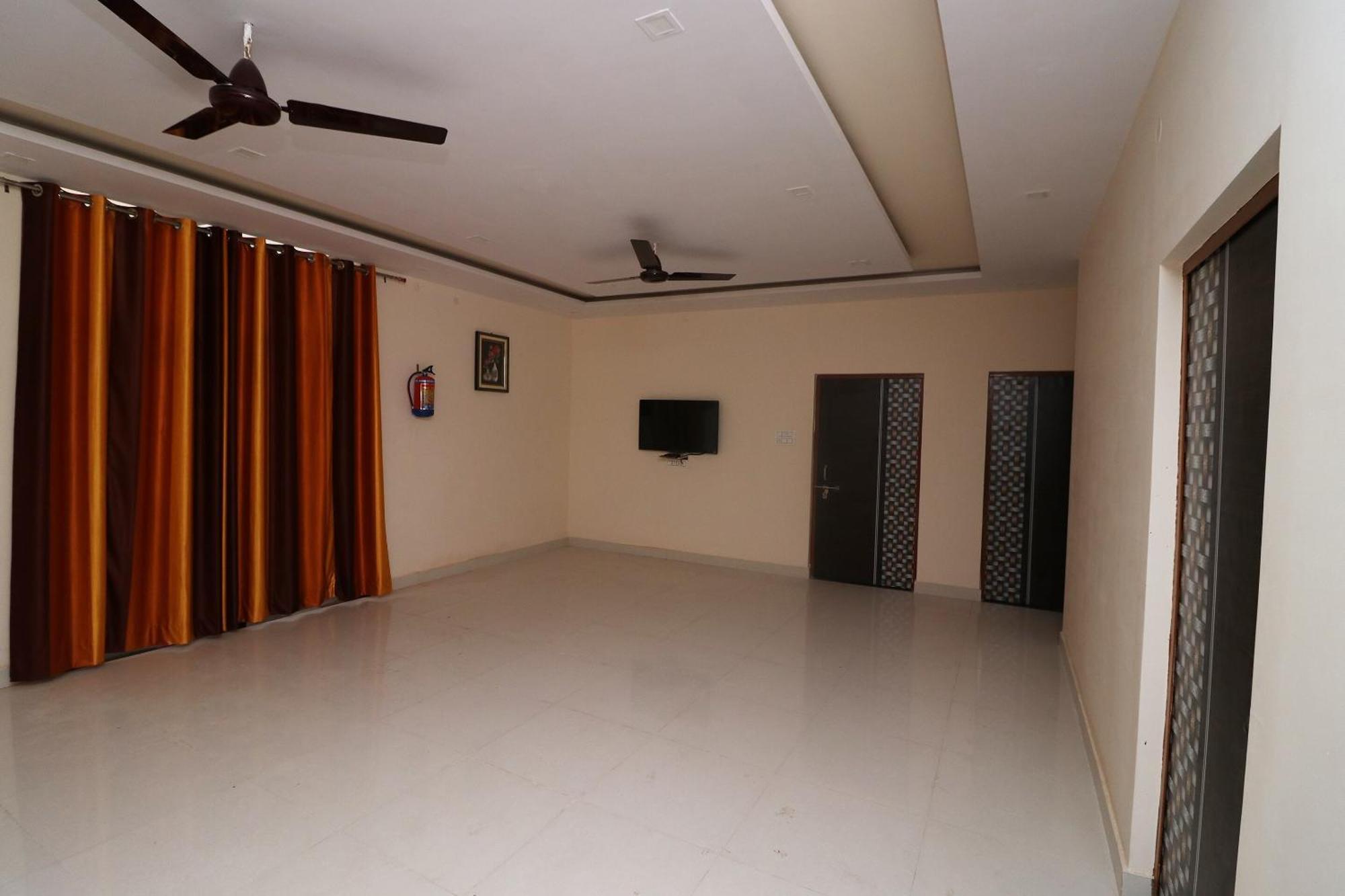 Oyo Flagship 27941 Sangam Darshan Allāhābād Junction Exterior foto