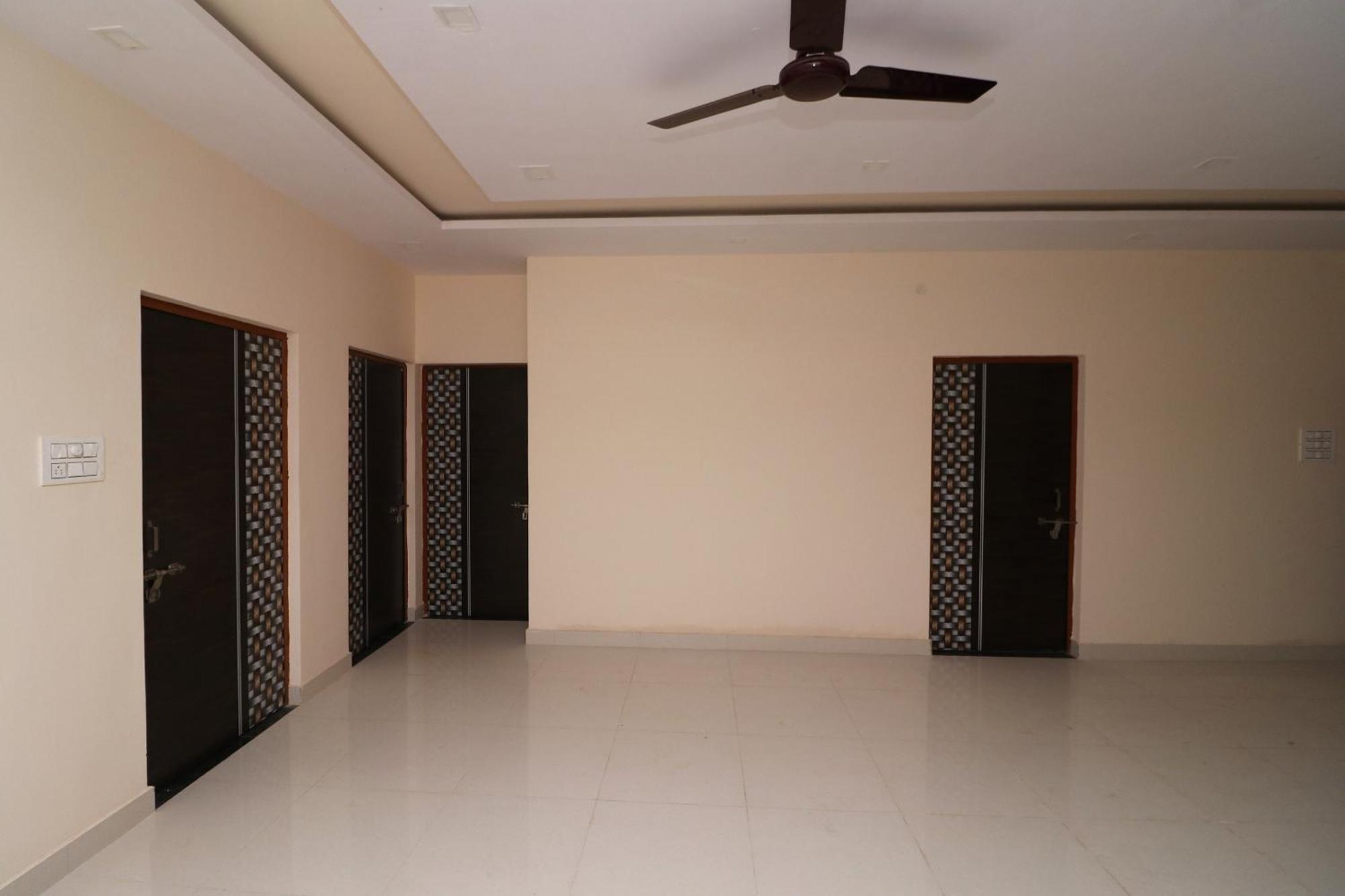 Oyo Flagship 27941 Sangam Darshan Allāhābād Junction Exterior foto